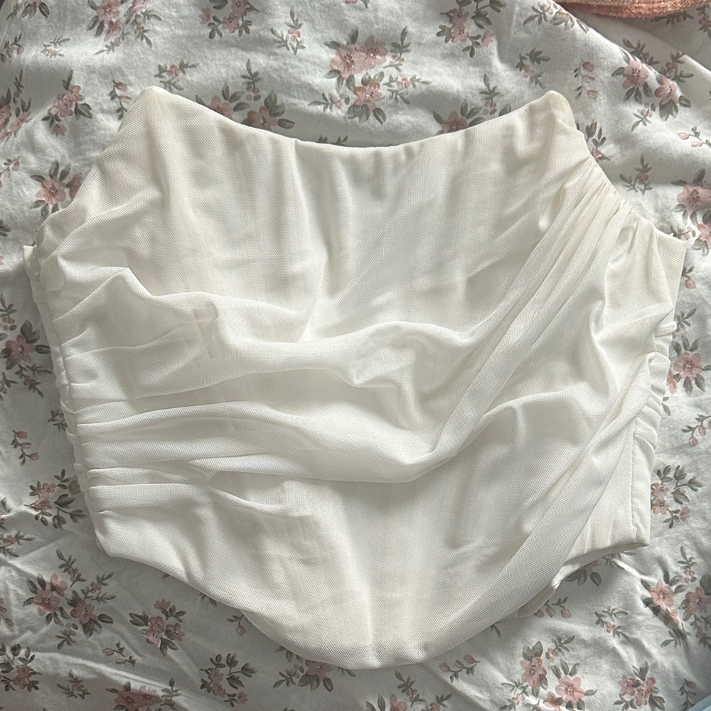 Elegant White Ruched Skirt